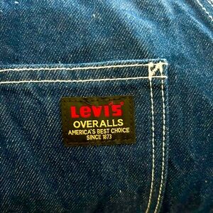 Mens size XL Levis Overalls. New with Tags
